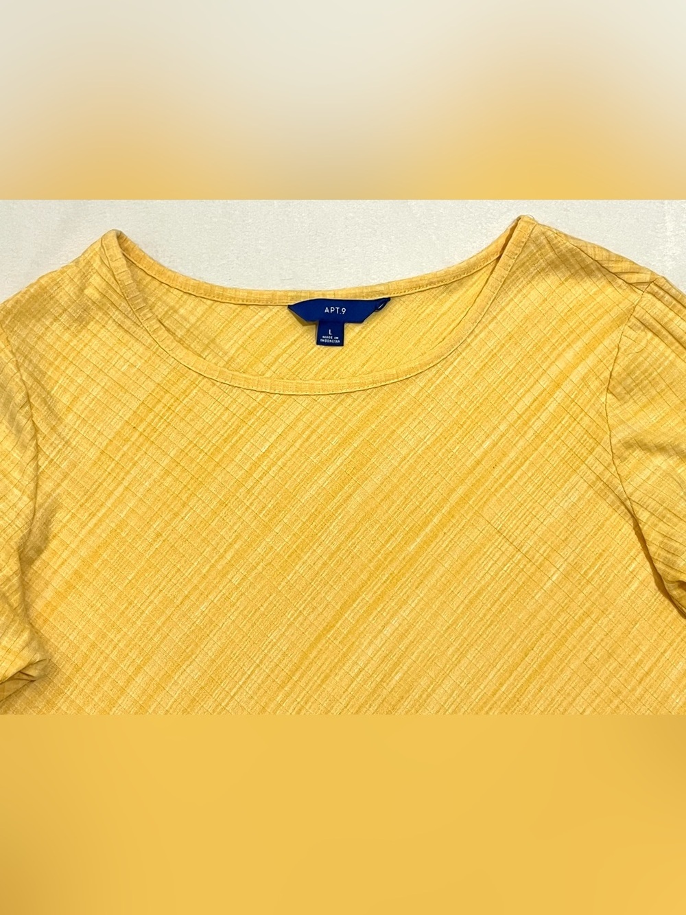 Apt. 9 Women’s Yellow Tie-Sleeve Quarter Sleeve Top Textured & Ruched Sides Lg - Picture 4 of 16